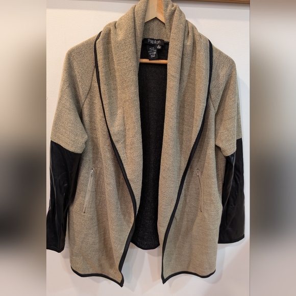 Papillon Blanc Jackets & Blazers - Papillon Blanc Taupe Open-Front Jacket with Black Trim & Sleeves